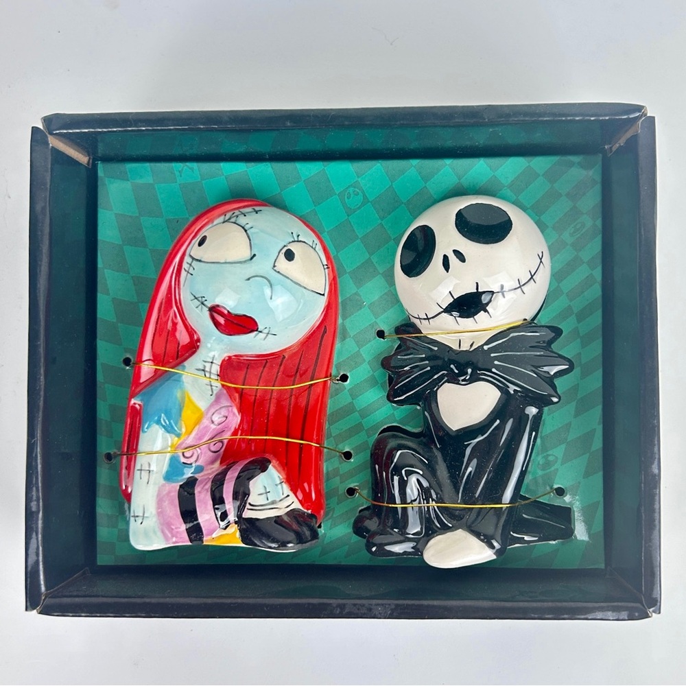 Disney’s Nightmare Before Christmas Salt & Pepper Shakers Jack & Sally